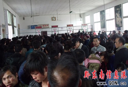 �P���F·���\(y��n)���F(xi��n)�״θ߷壨�M�D��