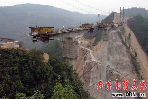 ʩ�������·����һ��ǰͨ܇