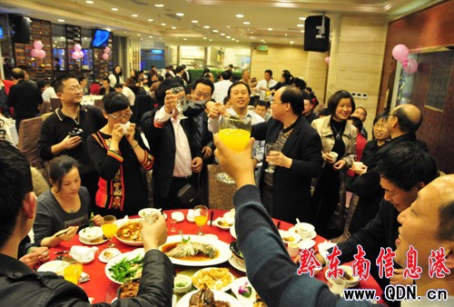 ��h���V�|ͬ�l�������l�鹲Ԓ�lչ���M�D��