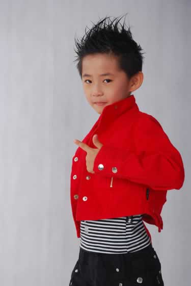 ����ͯ������չ�F ���o�ǿ������~��(�M�D)