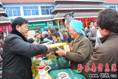 州紅十字會(huì)“博愛(ài)送萬(wàn)家” 100戶困難群眾受益