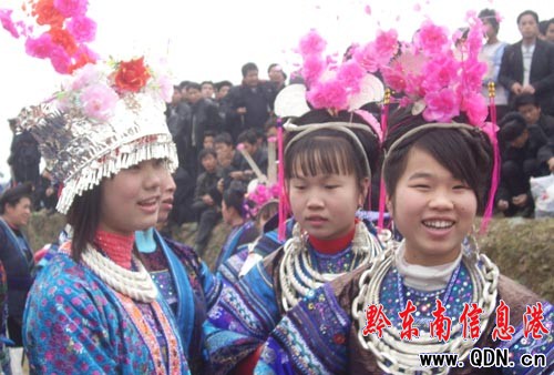 黎平苗寨歡度蘆笙節(組圖)