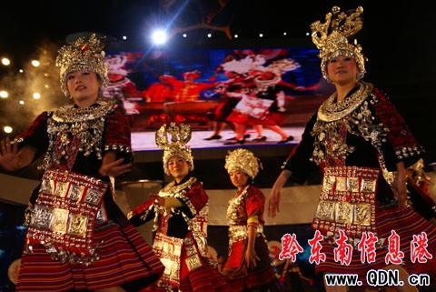 2010�Ї�•�P���������H�J�Ϲ�¡���_Ļ���D��