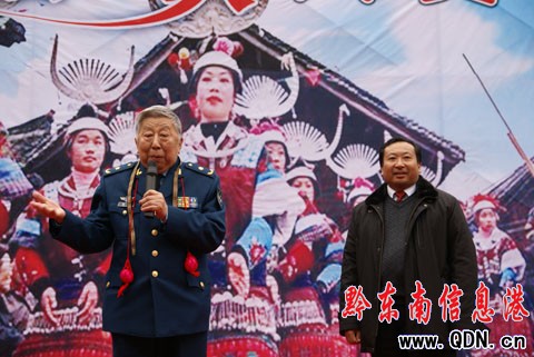 苗族情歌陶醉了閻肅:大小情歌賽 唯你最特別(圖)