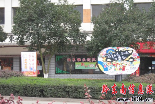 �P������������L�������D��