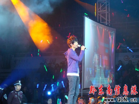 陳楚生全國巡演凱里站 3月7日火爆上演(組圖)