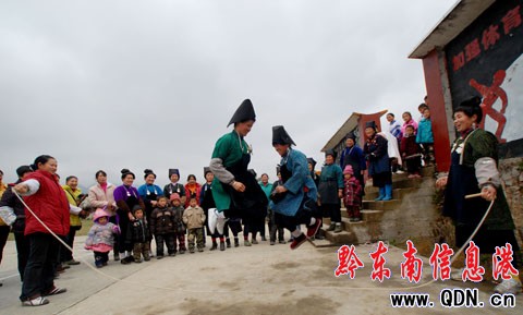 丹寨縣開展趣味性活動(dòng) 多姿多彩慶