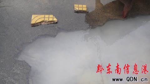 抗旱時期 水管爆裂長達半月竟無人問津(圖)