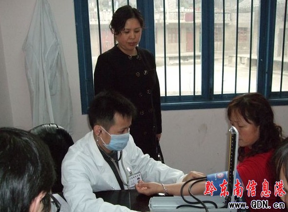 ��ɽ�h�_(k��i)չ�P(gu��n)��(��i)Ů�Խ������M(f��i)�w�z���(d��ng)���D��