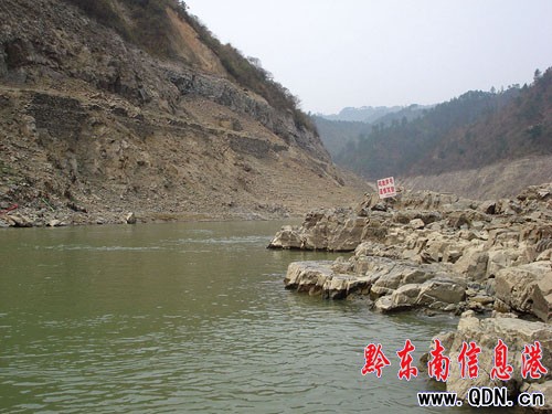 ����Ϫ��^(q��)��ը��ʯ�躽�����M�D��