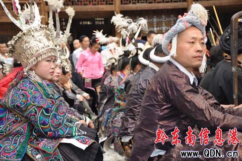 西江論壇開幕 苗鄉(xiāng)少女暢談美好鄉(xiāng)村生活(圖)