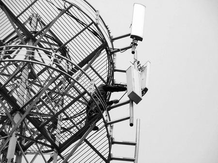 村支書家中辦“電視臺”播放低俗節目(組圖)