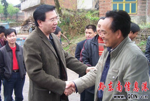 ���L���w�S���Sƽ�h�ذ��(zh��n)ҕ�캵��(�D)