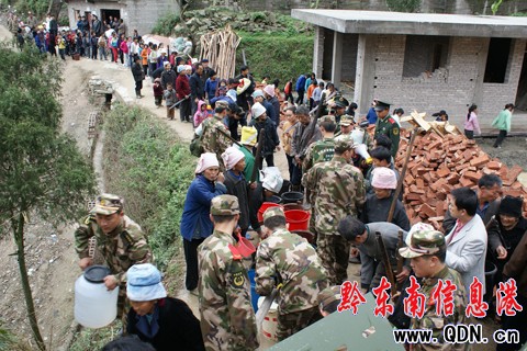 危難之處筑忠誠 州武警支隊奮戰抗旱救災前線