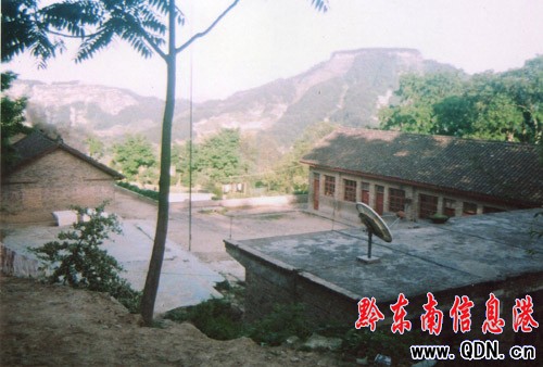 �н��қ]���� �l��WУ�����ҡ��������M�D��