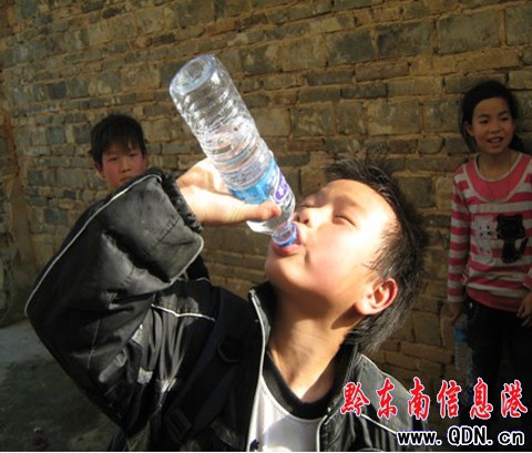 北京師范大學為我州黎平旱災區募捐(圖)