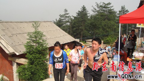 �P��؅^�e�е���á���һ����ɽ��ِ���D��