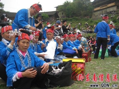 ��ù�����ȥ����ԭ���B�����Ļ�����D��