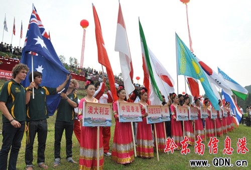 第六屆亞洲皮劃艇激流回旋錦標賽隆重開幕(圖)