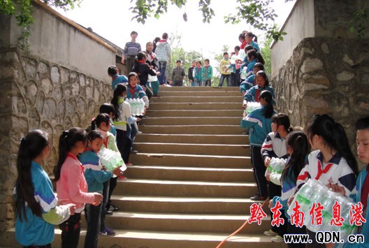 團(tuán)浙江奉化市委傾力支持丹寨縣抗旱保春耕(圖)