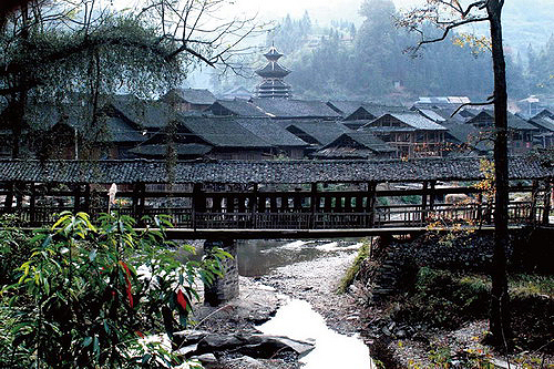 ���Ϻ���ǭ�|�� �һ�Դ�����F�ݴ�ɽ��̎(�D)