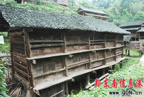 黎平侗寨發現338年前的古禾倉(圖)