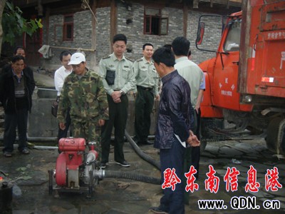 ʡ�����z��M�����ݙz���{���r�������������D��