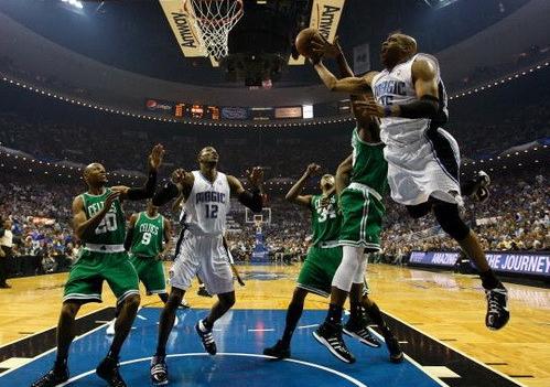 隆多皮爾斯發神威合砍53分 魔術再敗0-2綠衫軍