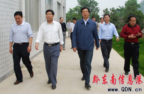 ��ί��ί�����ո����L�T���ĵ���կ�h�{��(�D)