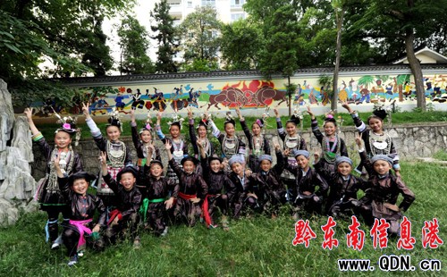 六一兒童節我州侗族大歌為世博會喝彩(組圖)