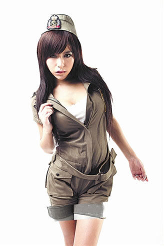 馬諾自稱身價不及鳳姐 已與安徽衛視簽約(圖)