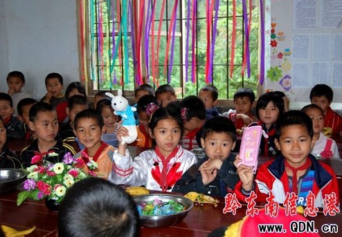 ǭ�|�ϸ��ؑcף����һ�����H��ͯ��(ji��)���M�D��