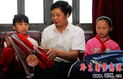 ǭ�|�ϸ��ؑcף����һ�����H��ͯ��(ji��)���M�D��