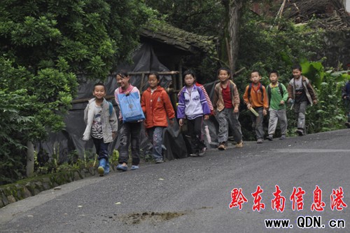 ���룺С�W(xu��)���όW(xu��)���X(ju��)�߹�·߅�����D��