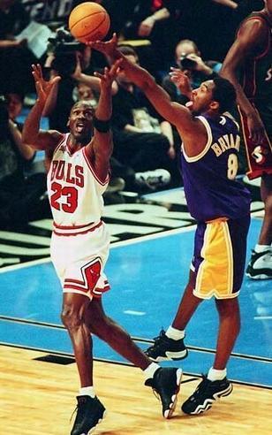 �̵��Ʊ�15헔�����PK �ɴ����ƛQ���w�����