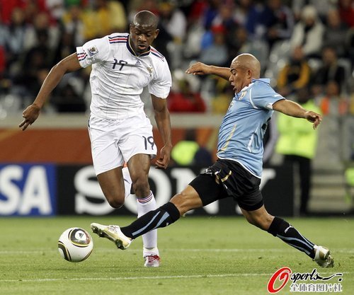 組圖:10人烏拉圭逼平法國 高盧雄雞低下頭