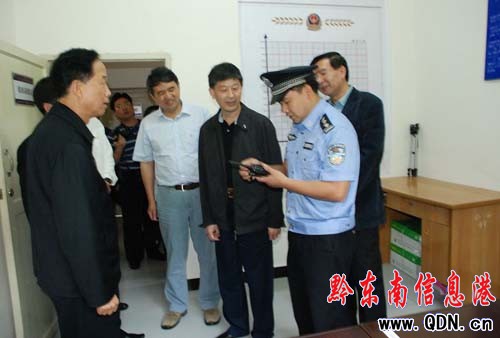 中華見義勇為基金會理事長賈春旺到雷山視察