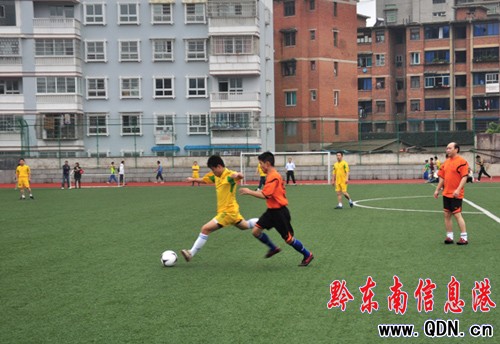 凱里公路局與州政府舉行足球友誼賽(組圖)