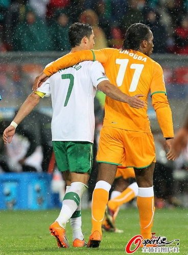 世界杯-葡萄牙0-0科特迪瓦 C羅染黃怒射中柱