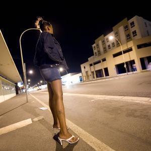 �Ϸ�ÿҹ40000��Ů�ӿ� ���M�����׹�����(y��ng)��