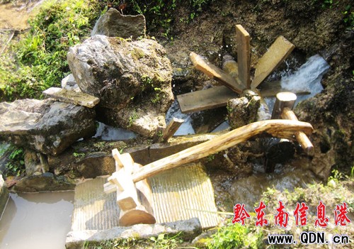 岑鞏:“香粑車”延續古老的文明(圖)