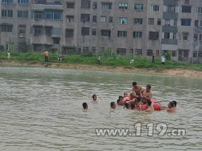 ʮ�q�к�������Ӿ������ˮ ���뾯��ɹ����