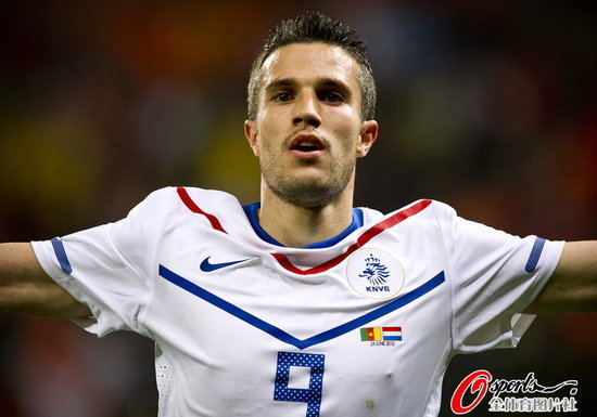 (組圖)荷蘭2-1喀麥隆全勝晉級(jí) 羅本復(fù)出助攻