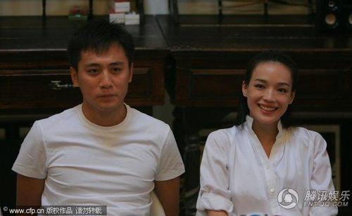 舒淇演魅力孕婦 “丈夫”劉燁走失貼告示尋人