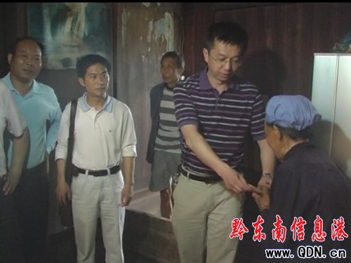 天柱縣黨政領導趕赴一線察看受災情況(圖)