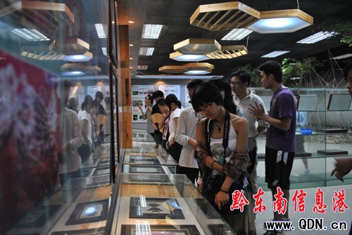 ������У�qՓ��Ӣ�����l��կ���������L��