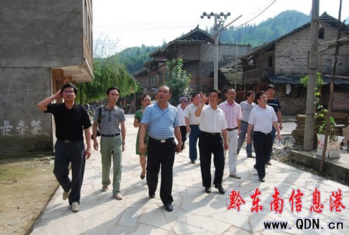 ����ï����С�S���{(di��o)�����ήa(ch��n)�I(y��)�l(f��)չ�������D��