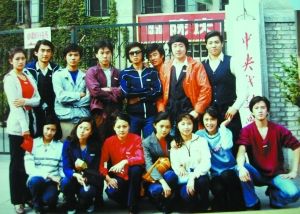 賈宏聲父母否認兒子因吸毒自殺(圖)