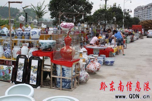 景德鎮陶瓷展首次亮相“杉鄉”錦屏(圖)