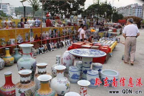 景德鎮陶瓷展首次亮相“杉鄉”錦屏(圖)